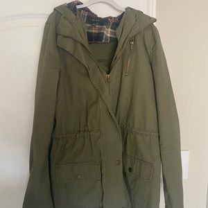 Cute cargo jacket with plaid detailing